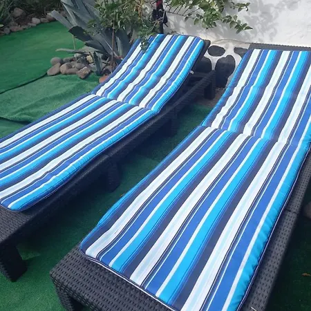 Tres Beau Bungalow,jardin Tropical, Renovation Ete 2020 Holiday home *
